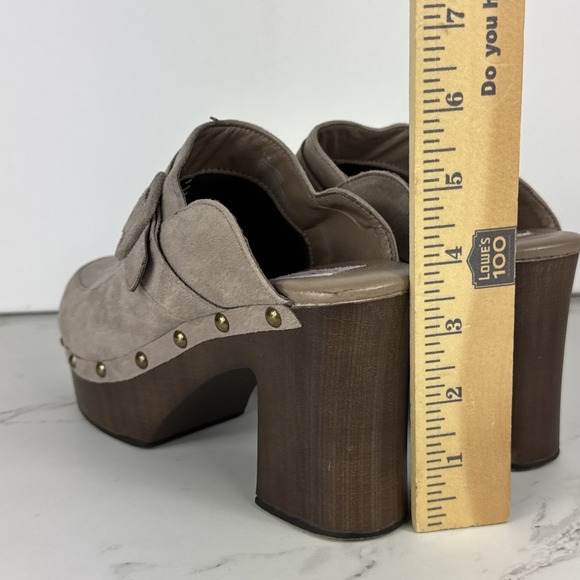 Y2K Clogs Heels Platform Studded Womens 8M Beige Suede Gold Wooden Slip on 2000s - Picture 6 of 9